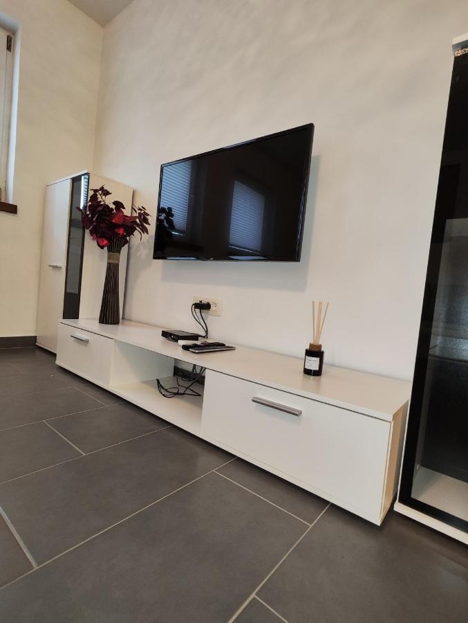 Goriska Apartments Айдовшчина Экстерьер фото